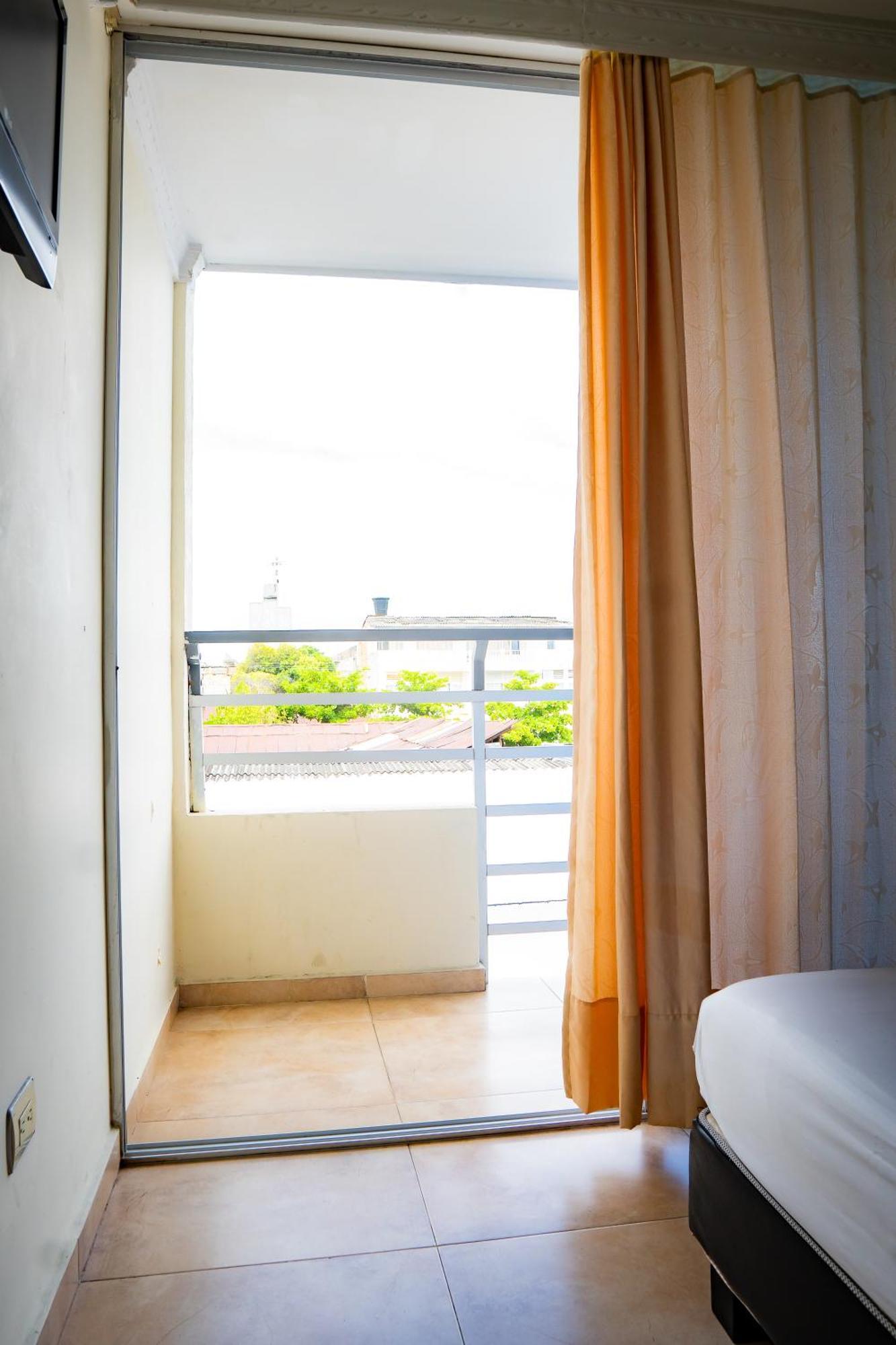 Kalina Hotel Girardot Luaran gambar